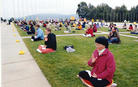Published on 6/26/2002 Joyfully Celebrating "Australia Falun Dafa Day" in Front of the Parliament House in Canberra