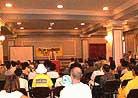 Published on 1/16/2002 Practitioners of Queensland Australia Warmly Celebrated "Falun Fafa Week" with All Circles of Society
