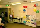 Published on 10/4/2001 Tokyo Practitioners Promote the Fa at International Volunteers Day Event
