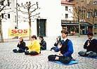 Published on 2/3/2002 The First Day of Spreading Dafa in Augsburg, Germany
