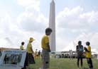Published on 9/12/2001 Take Every Opportunity to Spread Fa to All Races.
Washington DC Hongfa During a Black Family Day Festival