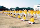 Published on 11/29/2001 Demonstrate Falun Gong In Taizhong 