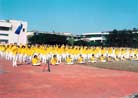 Published on 11/29/2001 Demonstrate Falun Gong In Taizhong 