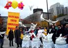 Published on 11/6/2001 Organized by Falun Dafa and Friends of Falun Gong, the "Peace and Compassion Day" festival was supported and/or sponsored by more than 20 organizations, caring professionals and elected officials