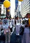 On September 6, 2000, about 2,000 Falun Gong practitioners from 30 countries and over 30 states in the United States gathered in Manhattan for a peaceful parade in New York City