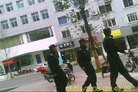 Published on 4/25/2010 ֹ,ѮˡĴ˫ءͥ󡱳Υݣͼ - ִ - minghui.org