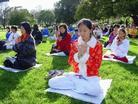 Published on 9/16/2003 Falun Gong practitioners send forth righteous thoughts during 2003 Australia Falun Dafa Experience Sharing Conference.