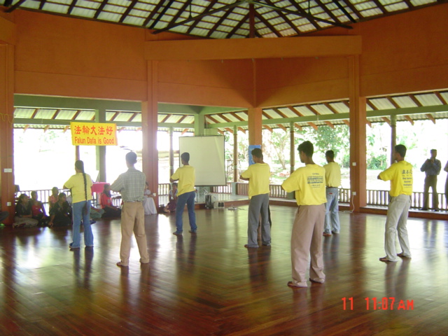 2004-12-24-srilanka3.jpg