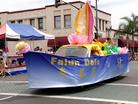 Published on 5/18/2004 Los Angeles, USA: Falun Gong Wins First Place in Los Angeles’ "Small Taipei" City Celebration Parade (Photos)
