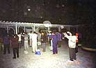 Published on 6/12/2002 Historical Photos: Miraculous Scenes During Morning Group Practice and Experience Sharing Conferences Prior to July 20, 1999: Photo taken during morning group practice at Heping practice site, Taiping District, Harbin City, Heilongjiang Province (September 20, 1998)