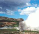 Published on 6/25/2002 The natural thermal geysers are one of the tourists’ favorites in Iceland. On the afternoon of June 15, 2002, the policemen blocked the road to the geysers since Jiang’s motorcade would come. During the short period of time when Jiang was at the geysers, one geyser suddenly spewed a turbid, disgusting looking liquid. The sky also turned cloudy.

The local people told us that it was rare that the geysers would spew such a liquid. Another gentleman said it was to receive the "un-welcomed VIP."

This rare geyser incident shows that no matter where the evil goes, it will bring all that is ugly and the dirty with it.
