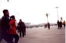 Published on 2/21/2001 天安门图片：和平请愿的法轮功学员遭到警察逮捕和殴打
