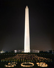 二千名学员在华府华盛顿纪念碑下悼念所有被中共迫害致死的法轮功学员  呼吁共同制止中共长达七年的迫害 2006-7-21