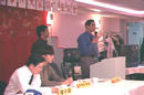芝城侨界举办'法轮功事件大家谈' 座谈会 2001-12-18