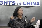 法轮功学员王玉芝在温哥华举办的中国人权状况研讨会上，控诉她在万家劳教所受到的迫害 2003-02-24
