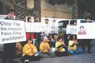 Published on 1/26/2002 From 2:00 p.m. to 2:30 p.m. on January 14, 2002, Israel Falun Dafa practitioners gathered and had a peaceful appeal in front of Chinese Embassy in Tel Aviv.

