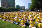 Published on 7/30/2006 Taiwan: Five Thousand Practitioners Protest CCP's Illegal Organ Harvest (Photos)