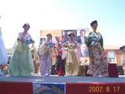 Published on 8/20/2002 The annual celebration of Canada’s ruling Liberal Party was held on August 17,2002, and the Guangming Dance Group composed of Toronto Dafa practitioners was invited to perform.
