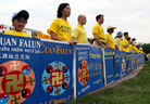 Published on 7/20/2007 Washington, D.C.: Politicians and Human Right Leaders Call for an End to the Persecution of Falun Gong at Rally in front of Capitol (Photos)