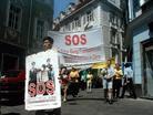 Published on 6/8/2003 Practitioners participate in SOS Parade in Graz, on May 31, 2003, Falun Gong Information Day in Austria.