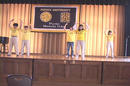 法轮功学员在珀杜大学国际文化节上介绍法轮功　2002-04-08