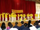 Published on 12/25/2004 On the morning of December 15, 2004, over 400 teachers and students of Taidong Sports Experimental High School attended their weekly meeting in the school auditorium. This week, the topic of the meeting was "Life Education," and the school administration invited three Falun Gong practitioners to conduct a seminar. 