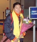 法轮功学员穆祥洁被联合国难民署营救抵美2006-3-29