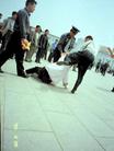 学员在天安门广场被恶警毒打