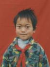 王德福(1992年10月19日出生)，母亲张海燕（辽宁，34岁）被马三家迫害致精神失常后，于2004年1月18日去世，王德福与爸爸、爷爷奶奶艰难度日
