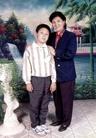 许言(20岁)　母亲刘明克(吉林)于2002年6月15日被迫害致死。许言现与年迈的奶奶相依为命
