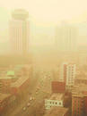 甘肃遭遇今年最大强沙尘暴　兰州市内漫天黄沙