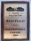 Published on 6/28/2004 Falun Gong Practitioners Win Best Float Award at Missouri’s Ballwin Day Parade, June 26, 2004.
