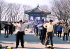 3/13/2002发表.���齭����ɱ�����ѧԱ�ں��Ǿ��п���