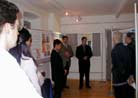 Published on 9/6/2001 Mayor of Biedermannsdorf, Austria supports Falun Dafa picture exhibition
