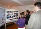 Published on 9/6/2001 Mayor of Biedermannsdorf, Austria supports Falun Dafa picture exhibition
