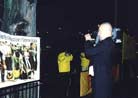 Published on 12/12/2001 Sweden Practitioners Spread Dafa During UN Human Rights Day and Nobel Prize Ceremony

