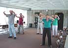 Published on 10/20/2000 On February 11, Orlando practitioners gave an introduction to Falun Gong and talked about the persecution in China to the church members at a church in Eustis City.