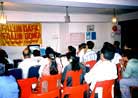 Published on 2/5/2001 Falun Dafa in India--Spreading Dafa in Bangalore, India
