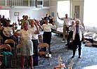 Published on 2/16/2001 On February 11, Orlando practitioners gave an introduction to Falun Gong and talked about the persecution in China to the church members at a church in Eustis City.