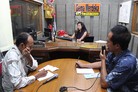 Published on 1/20/2013 法轮功,印尼巴厘岛电台节目介绍法轮功
