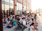 Published on 7/22/2005 720ŦԼѧԱǰᣬֹͣȺͼ