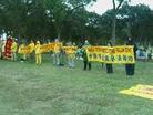 Published on 10/25/2002 More Than 2,000 Falun Gong Practitioners Arrive in Crawford and Hold Press Conference

