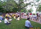 Published on 6/25/2002 Toronto Practitioners Promote Falun Dafa at International Dragon Boat Festival