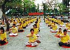 Published on 5/9/2001 Group practice at the Urban Council Centenary Garden in Tsim Sha Tsui 
