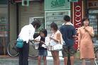 Published on 8/27/2002 日本学员在奈良展开营救金子容子的签名活动（图）

