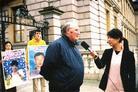 Published on 12/14/2002 爱尔兰：国际人权日启动“营救亲友”运动（图）
