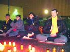 Published on 12/12/2003 世界人权日，拉脱维亚大法弟子呼吁公审江泽民（图）
