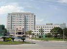 Published on 5/24/2008 图片：中国和美国政府大楼的比较