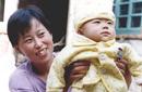 Published on 7/17/2001 2000年11月被迫害致死的山东法轮功学员王丽萱和儿子孟昊