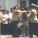 Published on 5/23/2001 99年7月22日中国警察在街头制造的恐怖
